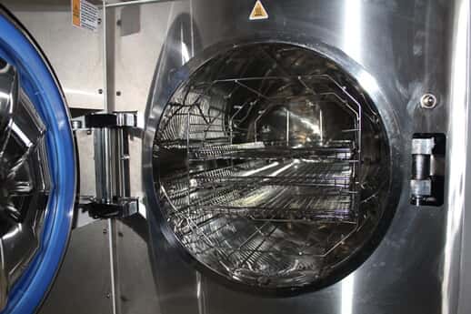Class B Autoclave, Automatic Door thumbnail 4
