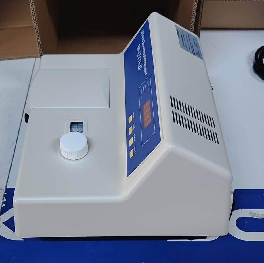 Single Beam UV-Visible Spectrophotometer